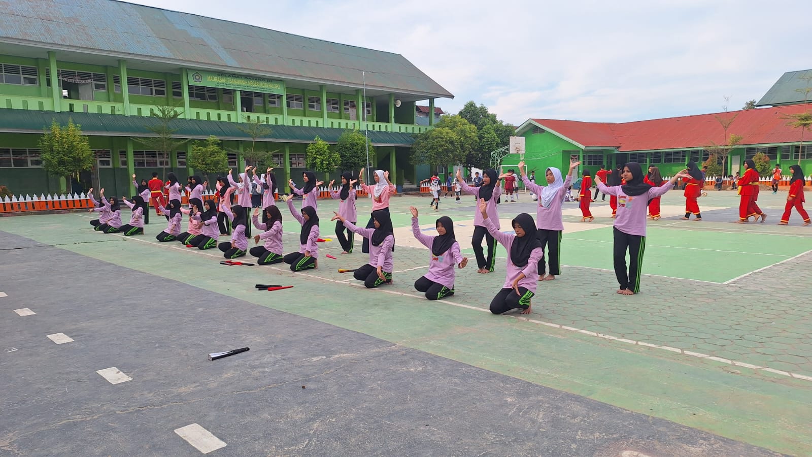 Siswa MTSN Palopo Menuju Internasional Culture Festival ( IILF) Di Jakarta