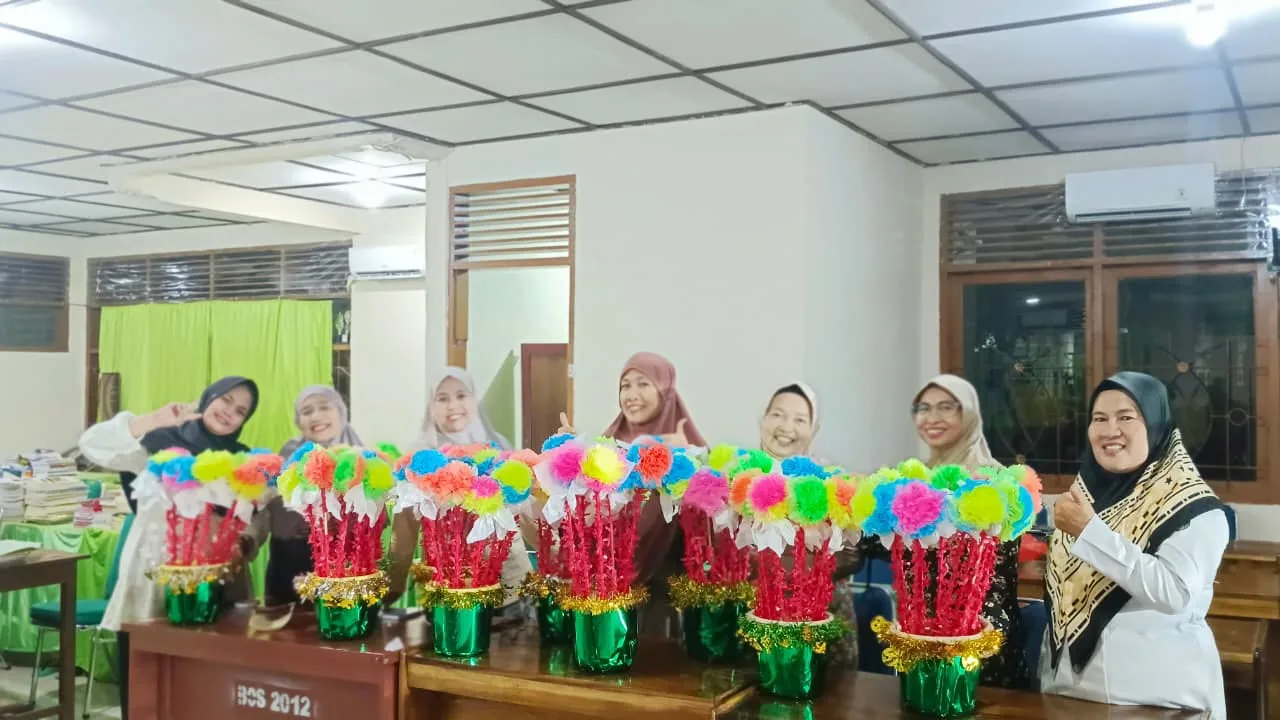 Perkuat Silaturahmi Lintas Instansi , Jajaran MTSN Kota Palopo Hadiri  Maulid Nabi SAW Di halaman Kemenag