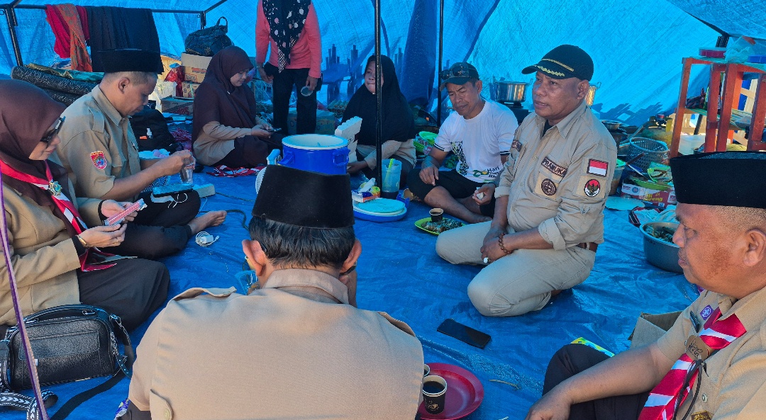 Kunjungan Kakan Kemenag Ke tenda MTSN Kota Palopo